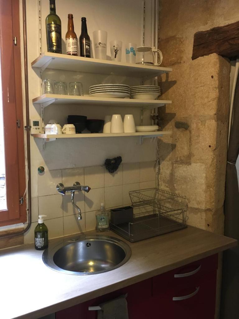 Appart Sympa Dans Le Vieux Ним Екстериор снимка