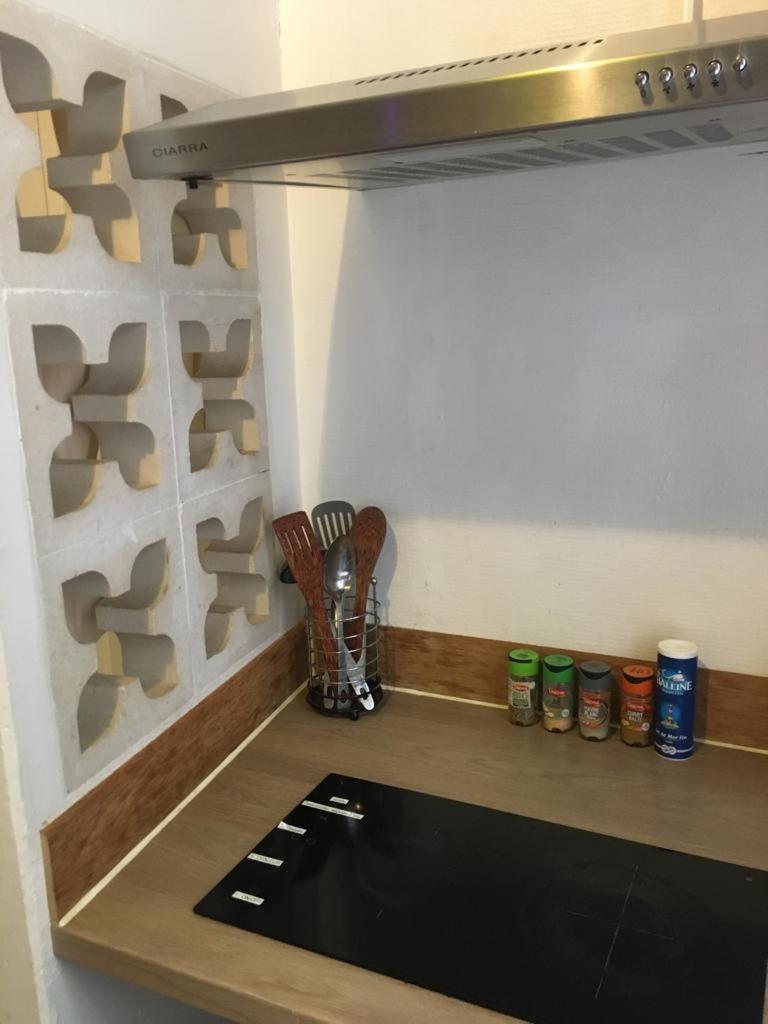 Appart Sympa Dans Le Vieux Ним Екстериор снимка