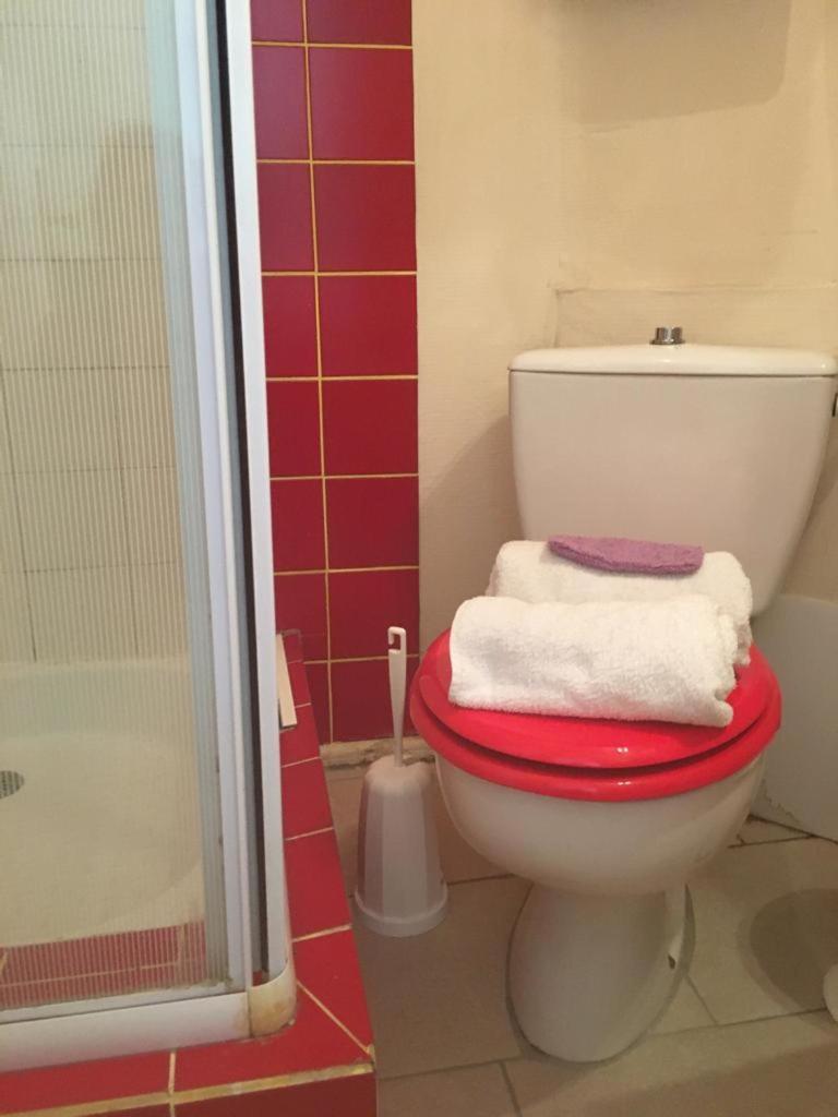 Appart Sympa Dans Le Vieux Ним Екстериор снимка