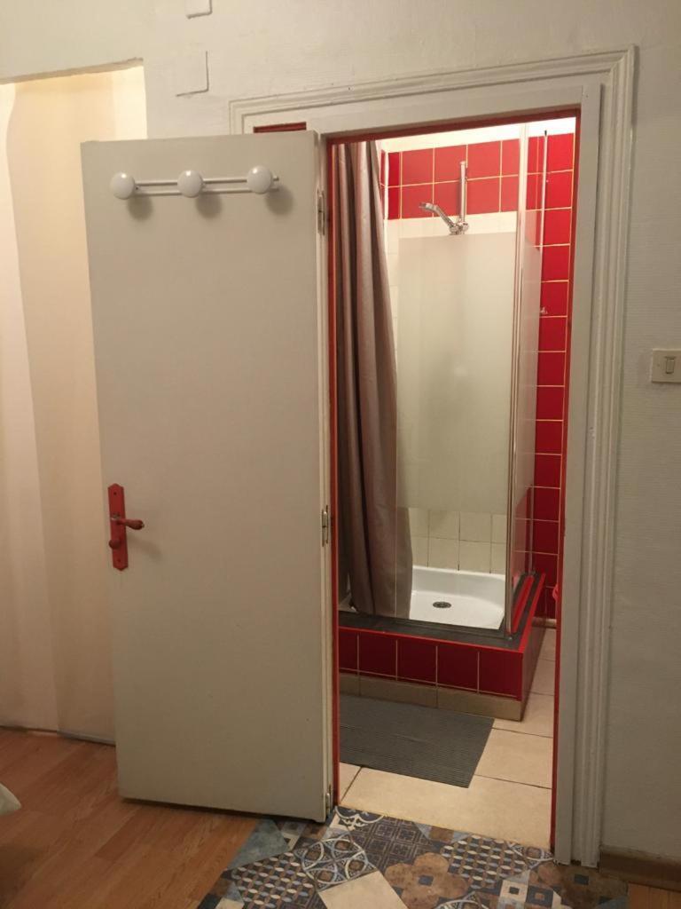 Appart Sympa Dans Le Vieux Ним Екстериор снимка